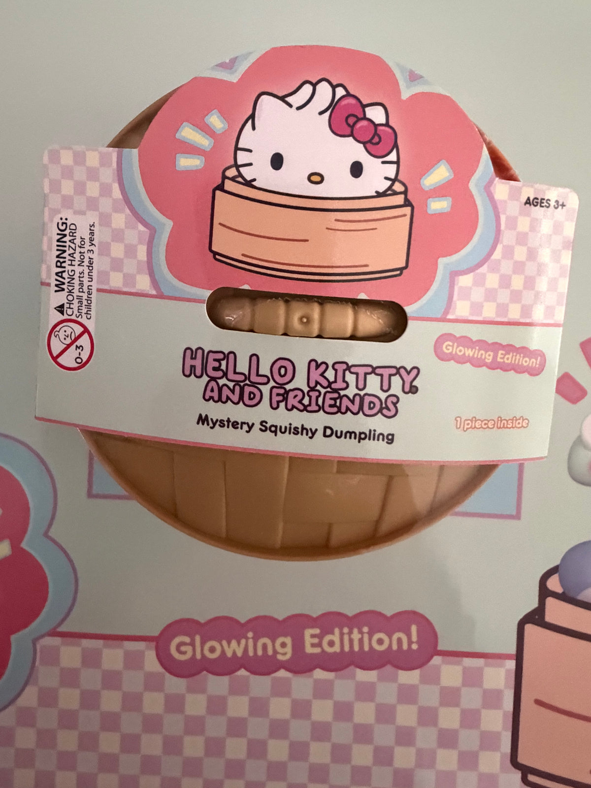 Hello Kitty Glow Edition